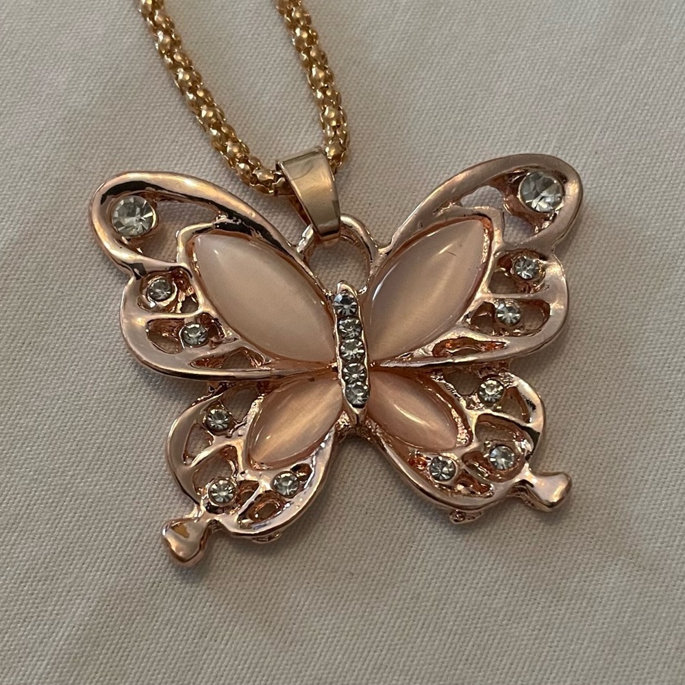 Elegant Butterfly Pendant Necklace